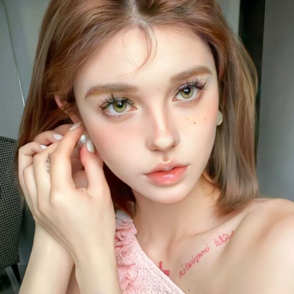 Meet your Posher, Maria - Picture 1 of 1